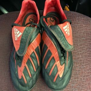 Adidas Predator Swerve Turf. Almost new!